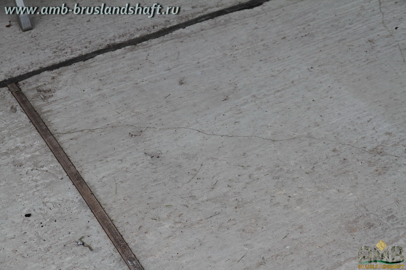 Укладка брусчатки на бетонное основание с термошвами